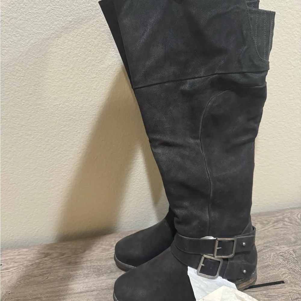 TORRID - BLACK Oiled Faux Suede Double Buckle Knee-High Boot (WW)